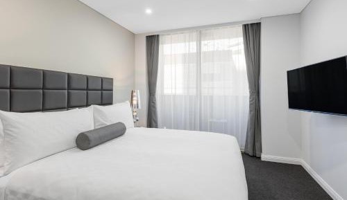 One-Bedroom Balcony Suite
