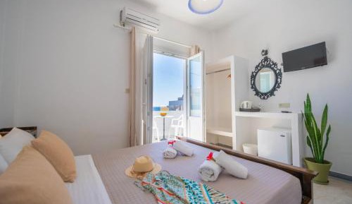 Double Room with Balcony and Sea View
