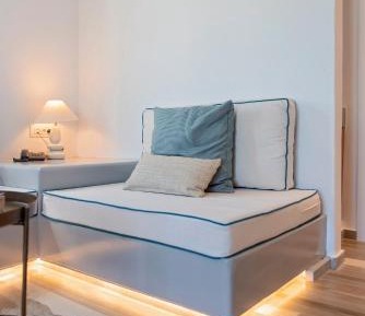 Standard Double Room with Garden View