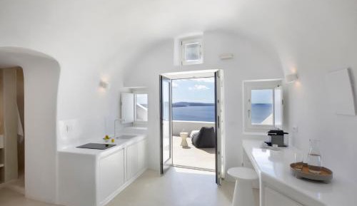 Apanema Cavehouse 