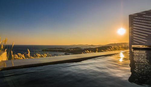 Deluxe Suite Private Pool Panoramic Sea View