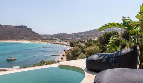 Master Suite with Private Heated Pool and Sea View