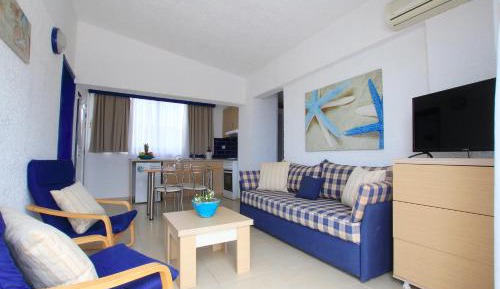 Penthouse Two-Bedroom Apartment (6 Adults)