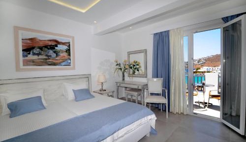 Double or Twin Room with Sea View