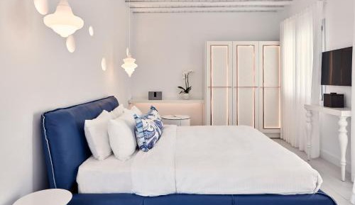 Superior Double Room with Open-Air Jetted Tub and Sea View