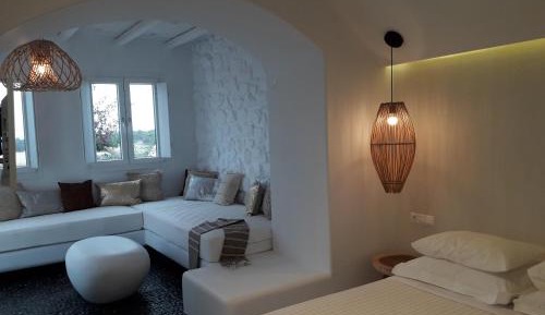 Deluxe King Suite