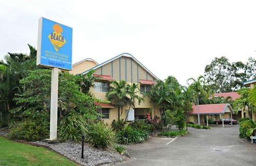 Cannonvale Hotel | at Beach Court Holiday Villas
