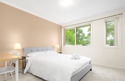 Newington House | MetaWise Newington Chic and 3Bed House Sleep 6
