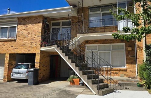 Elsternwick Apartment | City Escape - Peace @ Elsternwick