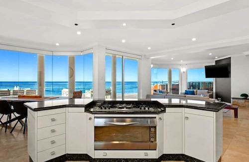 Blue Bay House | Blue Bay on the Beach