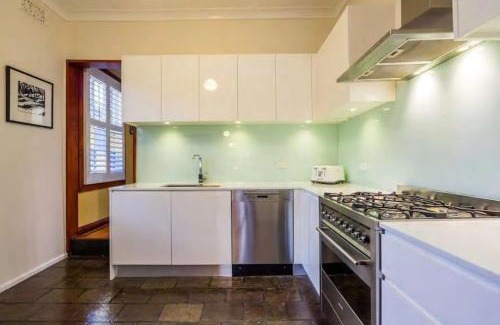 Erskineville House | 2 Bed Renovated Terrace - Erskinville