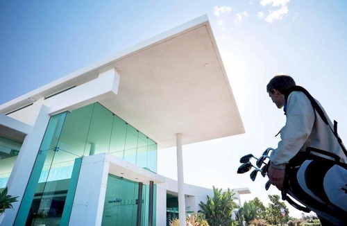Magenta Shores Hotel | Pullman Magenta Shores Resort