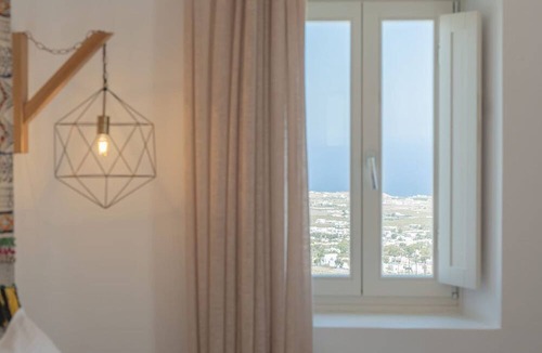 Pyrgos Apartment | Deluxe Suite Sea View Hot Tub - White Co