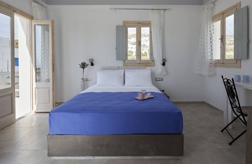 Vourvoulos Hotel | Nalu Suites