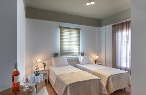 Galissas Bed & Breakfast | OLIVAS ROOMS