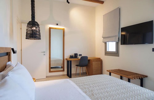 Nea Cryssi Akti Hotel | Kouros Blanc Resort & Suites