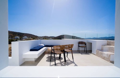 Nea Cryssi Akti Hotel | Kouros Blanc Resort & Suites