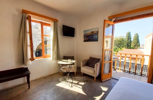 Rhodes Old Town House | Saint George Studios