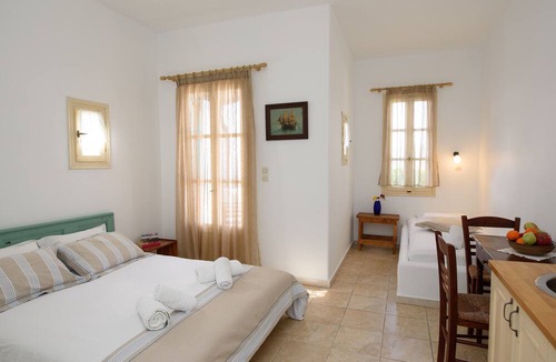 Aegiali House | Uranos