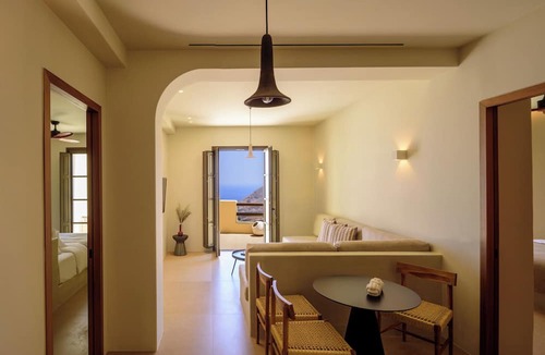 Pyrgos Hotel | Elessa Hotel