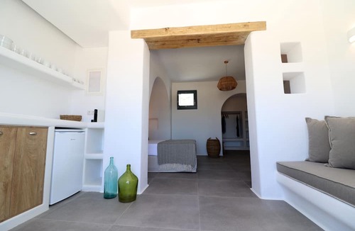 Plaka House | Archon Seaside Retreat