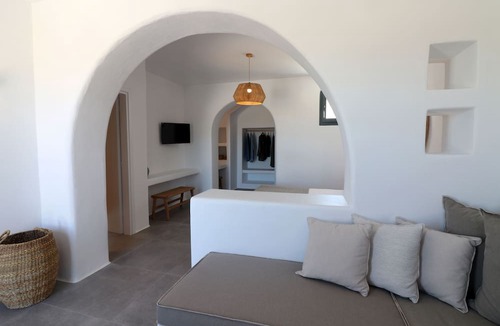 Plaka House | Archon Seaside Retreat