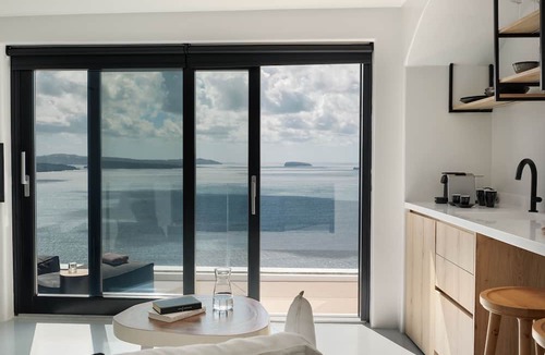 Oia House | Olvos Luxury Suites