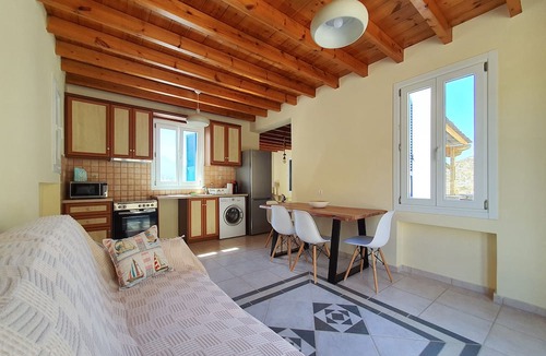 Gavrio House | Monolithos Villas