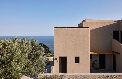 Milos Bed & Breakfast | Noma Milos - Delmar Collection