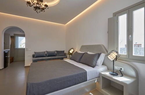 Kamari Hotel | Mountain and Sea Suites