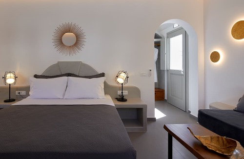 Kamari Hotel | Mountain and Sea Suites