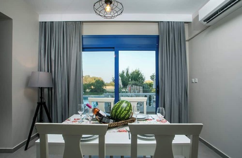 Gennadi House | RITA MARE