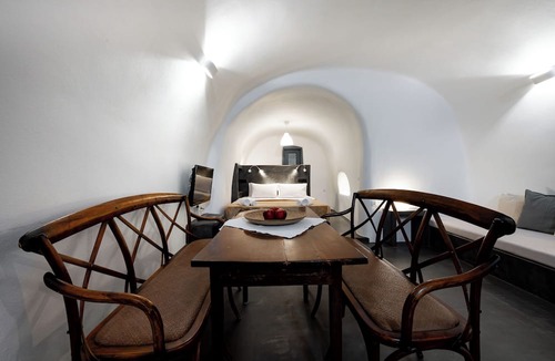 Finikia House | Lotza Studios