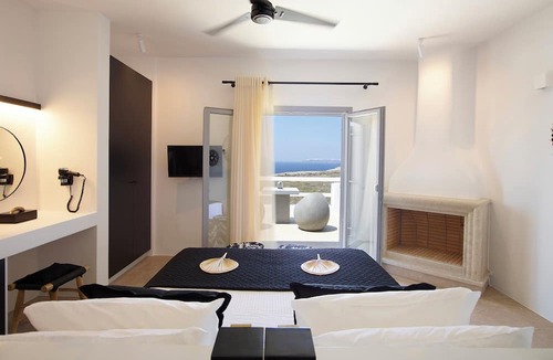 Akrotiri Hotel | Absolute Paradise Santorini- Adults Only