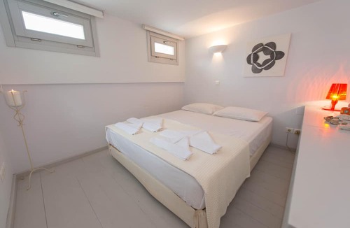 Kamares House | Sifnos Cycladic villa