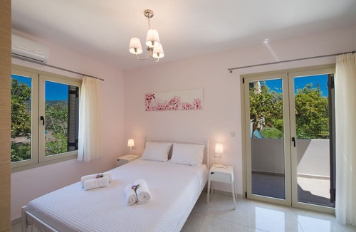 Nidri House | Bounatsa Studios & Apartments