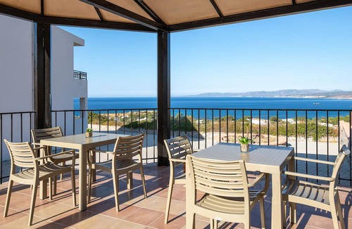 Pefkos Hotel | Lindos Nest