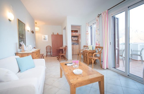 Mirties House | Myrties Apartments
