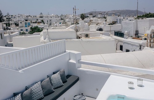 Little Venice House | Roofs of Chora, Townhouse with Rooftop Pool - Adults Only