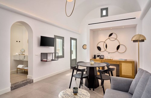 Pyrgos Hotel | Alleys All-Suite Hotel & Spa