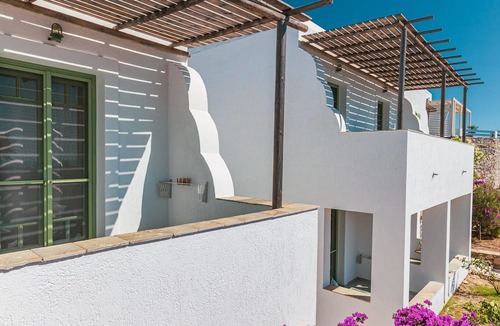 Schinoussa Town Hotel | Ailouros summer hotel