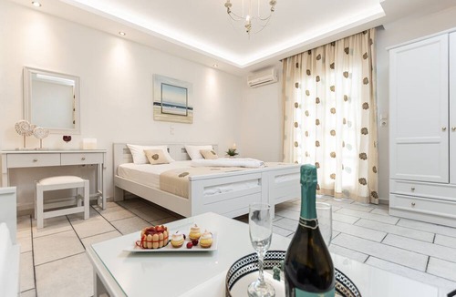 Naxos Town Hotel | Summer Memories