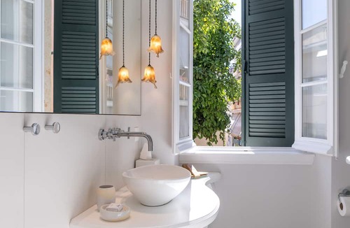 Corfu Town Hotel | Acanthus blue