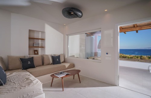 Kalafatis House | VLIA Myconian Residences