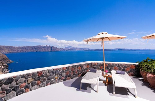 Oia Hotel | Pezoules of Oia
