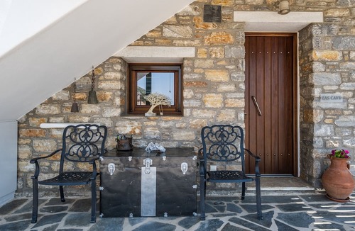 Naxos House | ELAIOLITHOS - Luxury Villa Suites - Adults Only