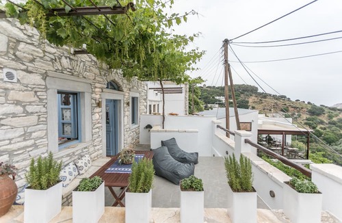 Aperathos Apartment | Traditional Inn Pirethron