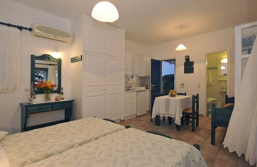 Chrissi Akti House | Golden Sand Paros
