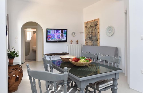 Parikia Apartment | Vagia Calm House