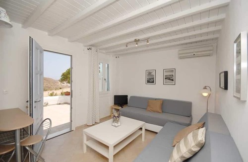 Platis Gialos House | Lino Apartments